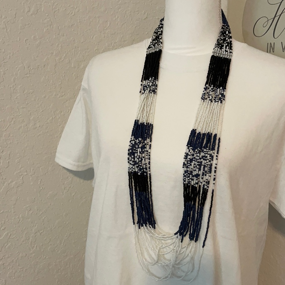 New York & Company long beaded necklace